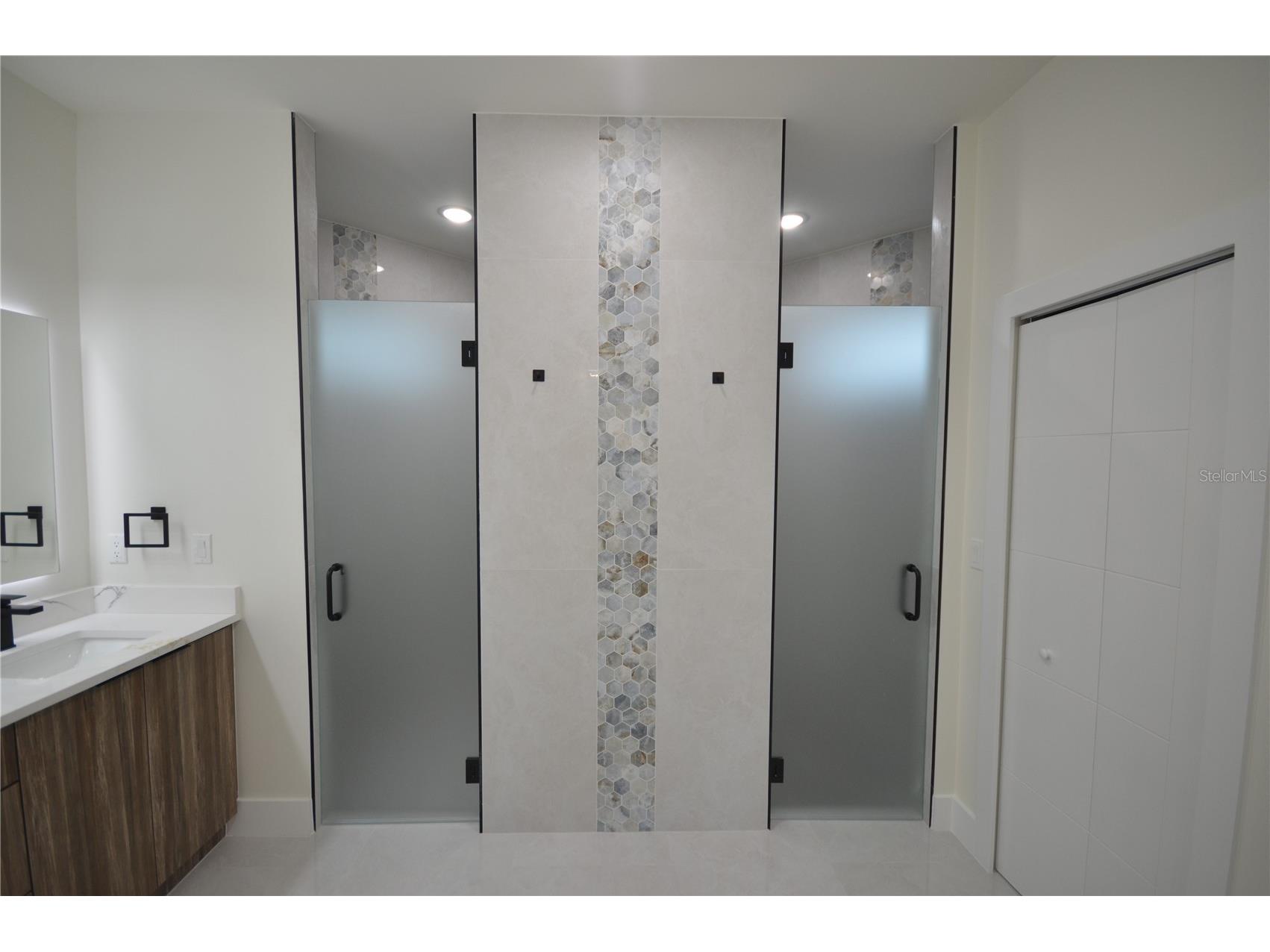 2416 Diplomat Parkway W Cape Coral FL 33993 O6403307 image19