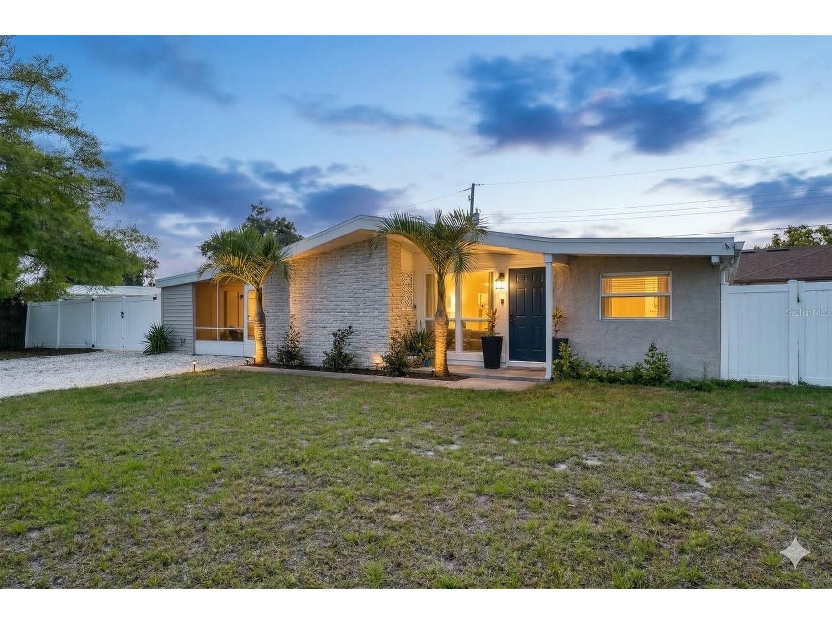 2416 Emory Avenue Bradenton FL 34207 A4685730 image1