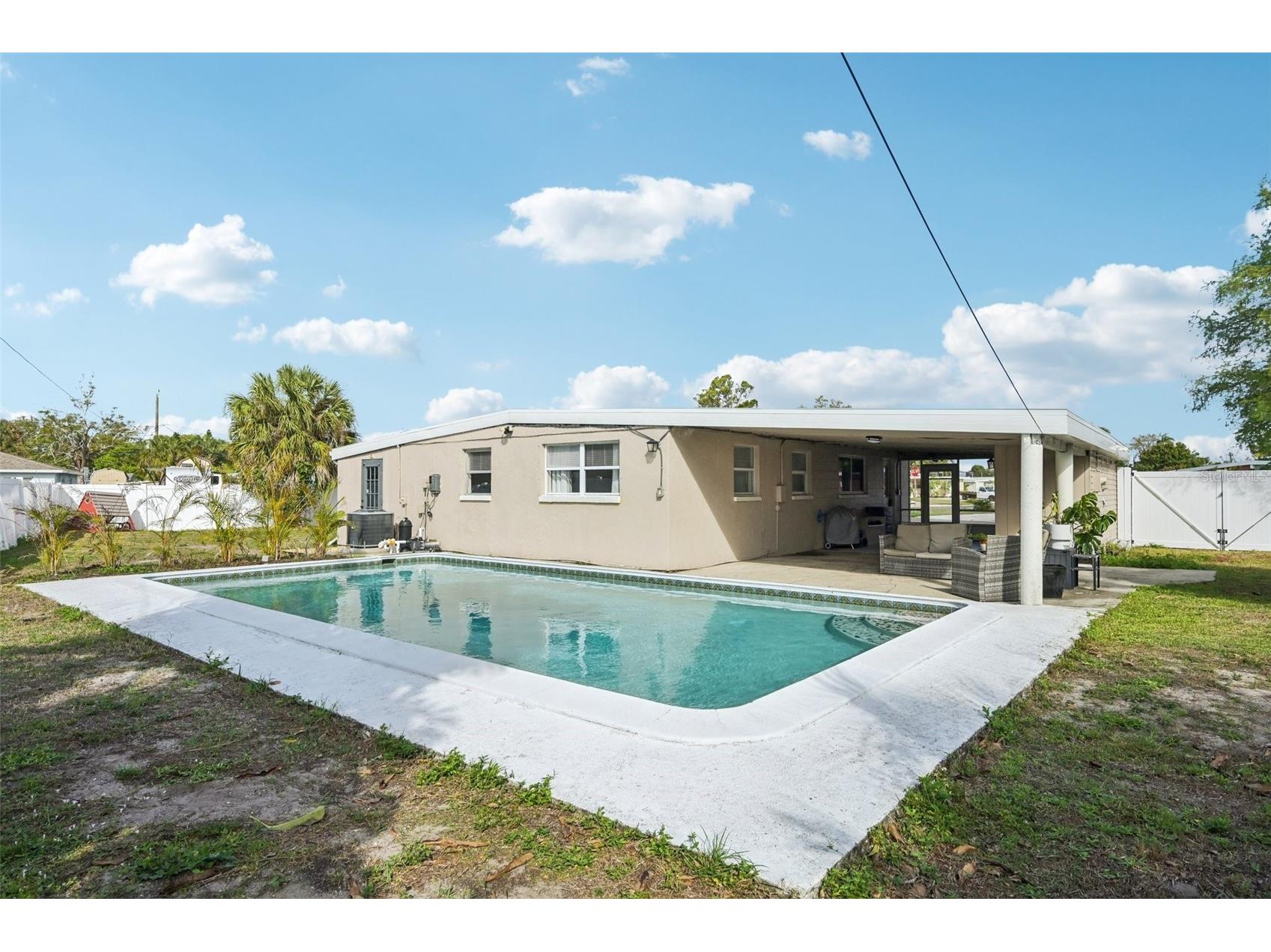 2416 Emory Avenue Bradenton FL 34207 A4685730 image2