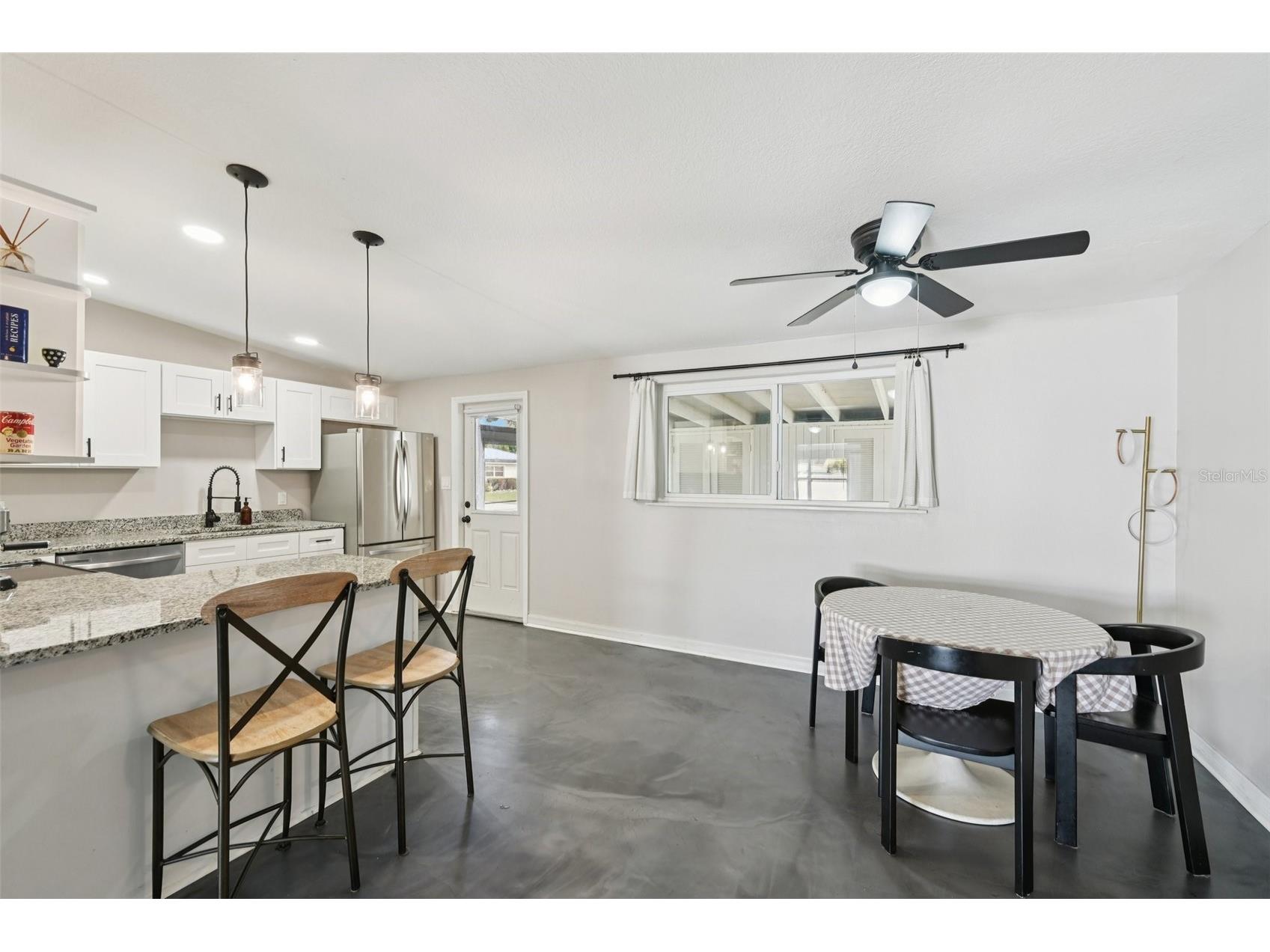 2416 Emory Avenue Bradenton FL 34207 A4685730 image8