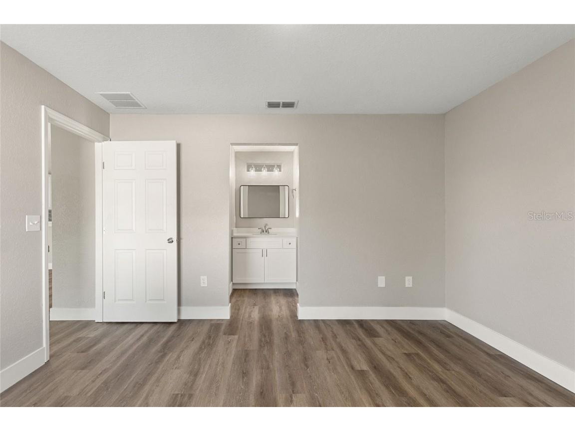 2416 N Crystal Lake Drive Lakeland FL 33801 TB8434203 image20