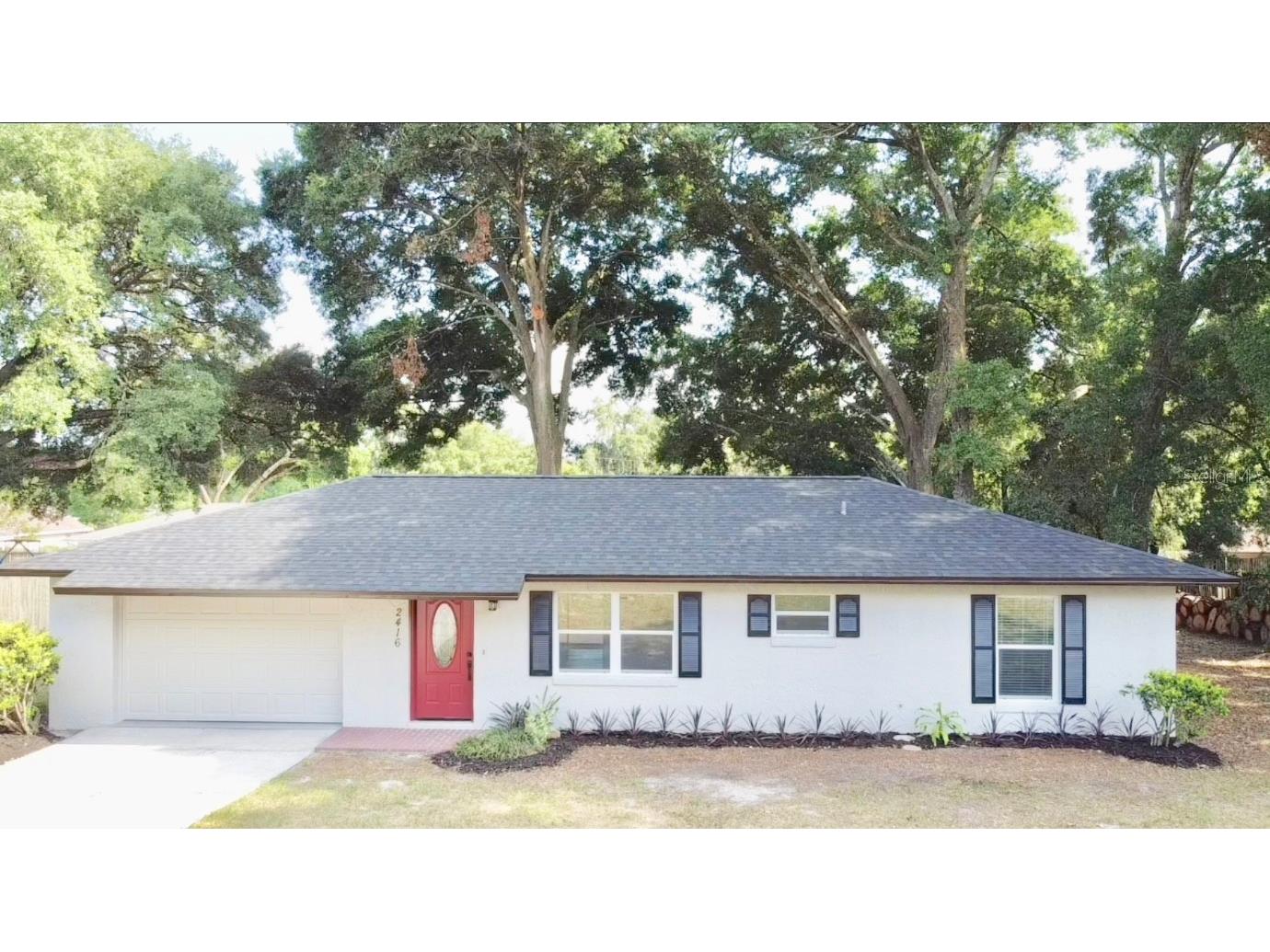 2416 North Avenue Leesburg FL 34748 O6212490 image1