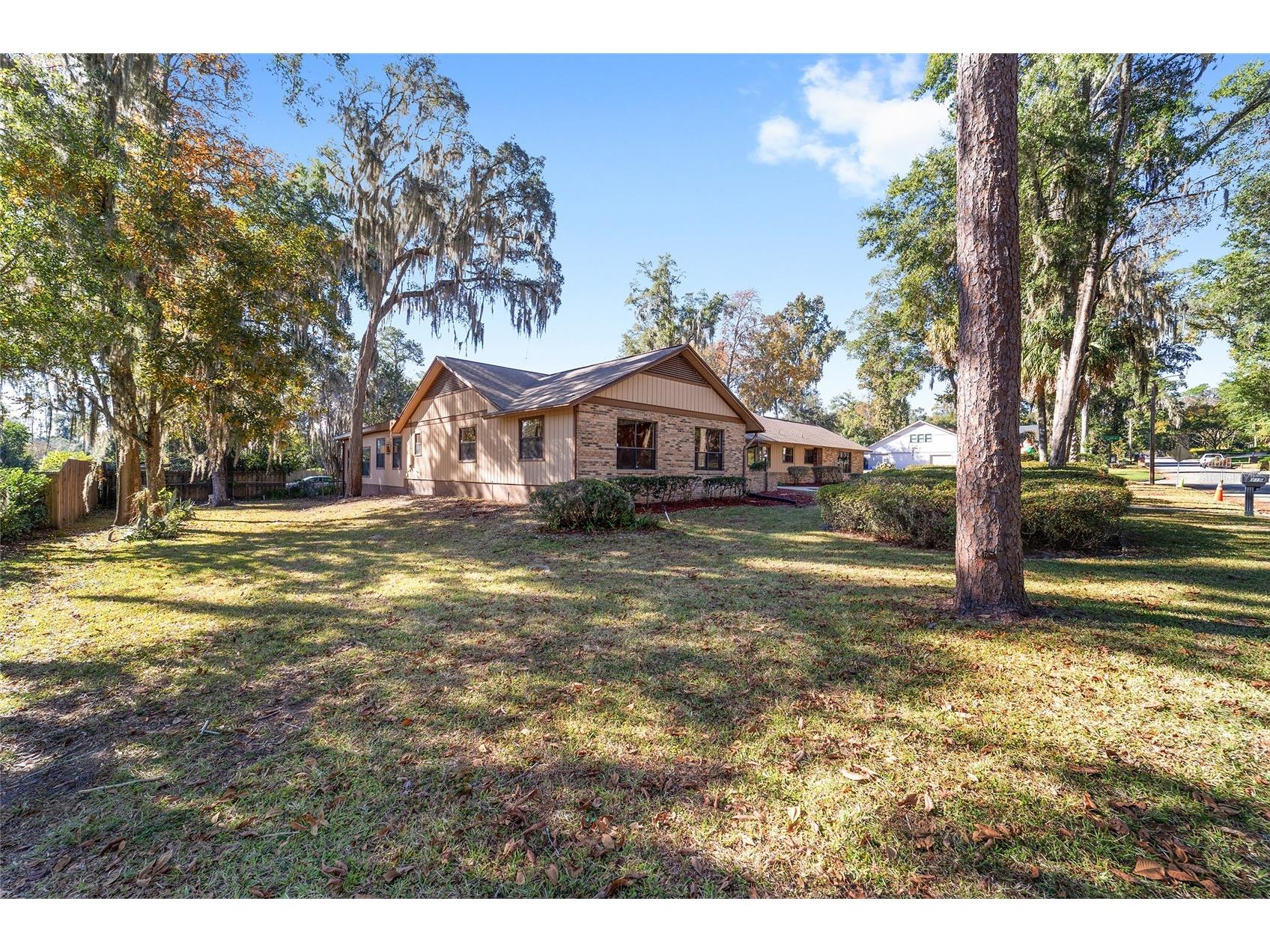 2416 SE 15th Street Ocala FL 34471 OM714775 image97