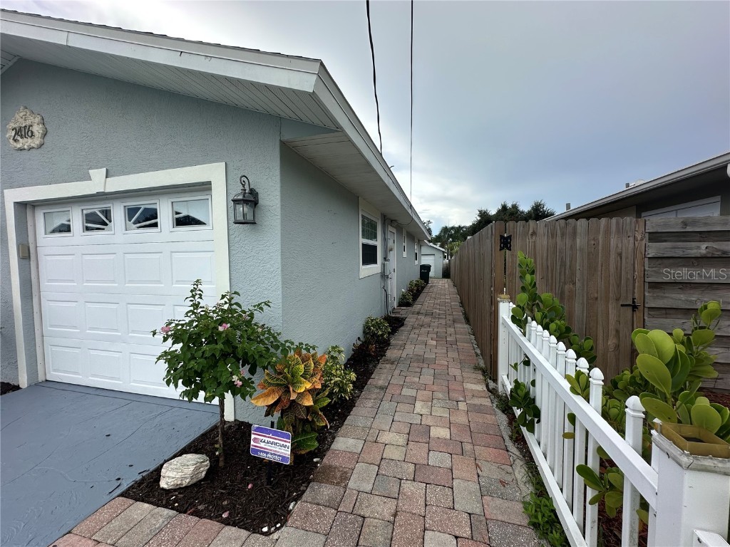 2416 Webber Street Sarasota FL 34239 A4664966 image11