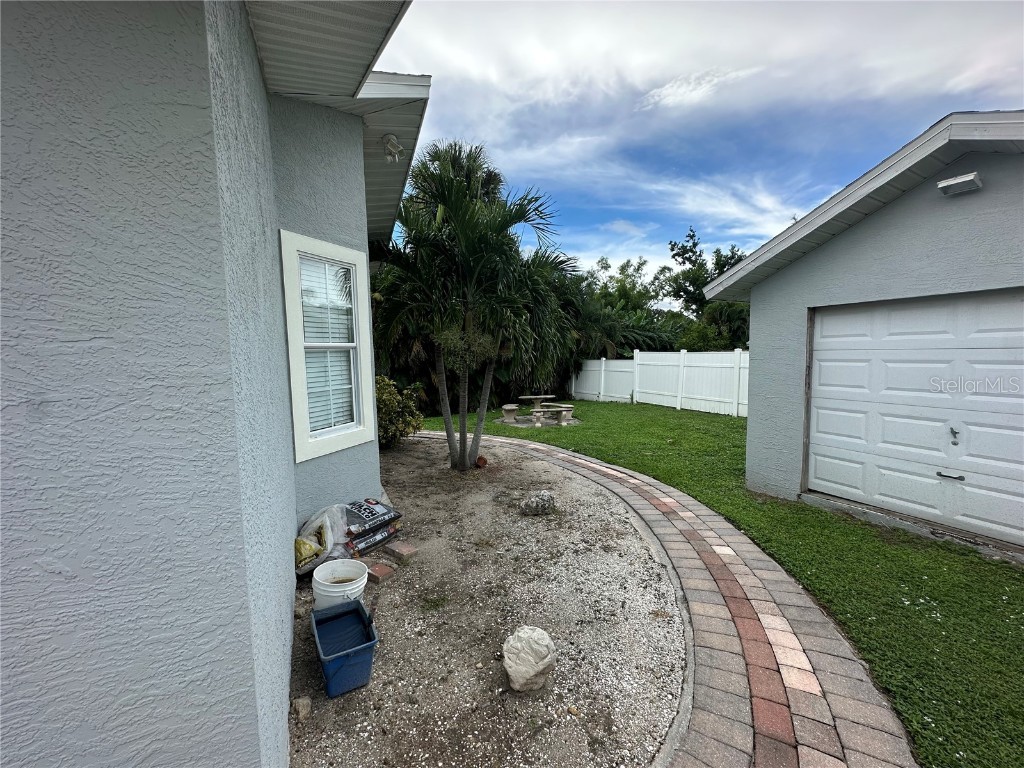 2416 Webber Street Sarasota FL 34239 A4664966 image9