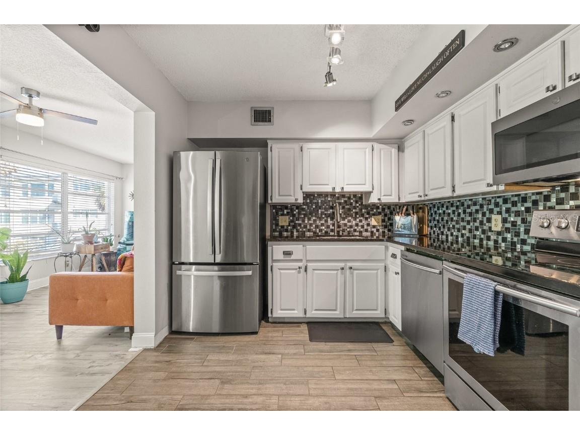 2416 World Parkway Boulevard #26 Clearwater FL 33763 TB8450929 image3