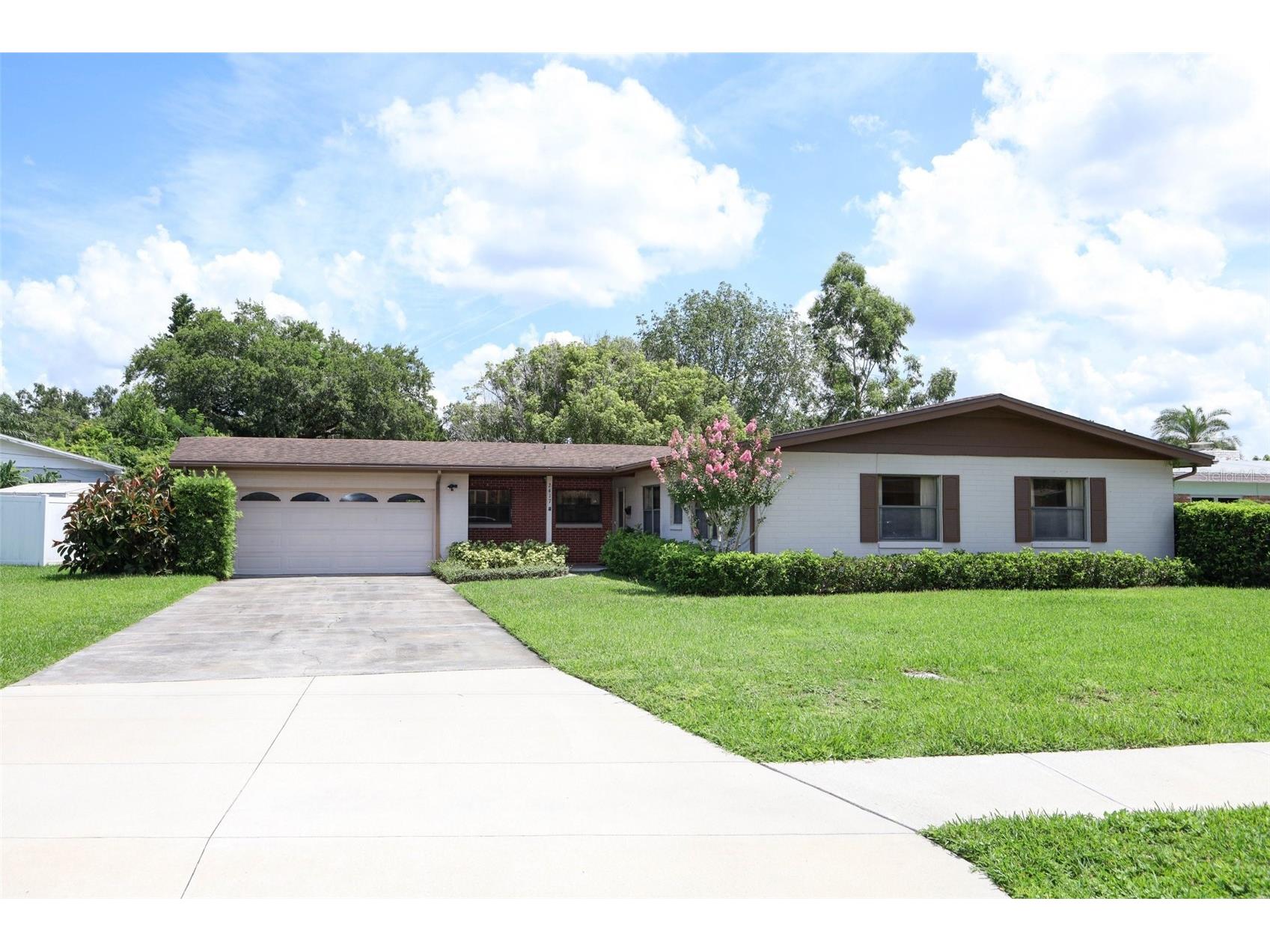2417 Bayfront Parkway Orlando FL 32806 - LAKE CONWAY O6318463 image1