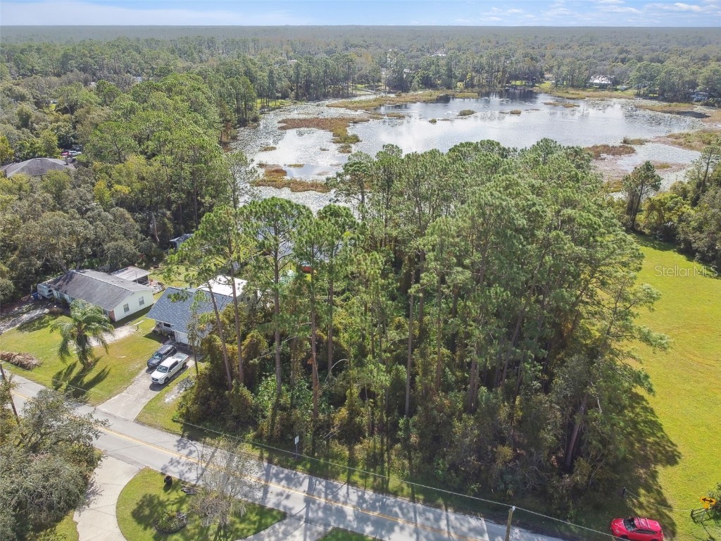 2417 E Lake Drive Deland FL 32724 W7874735 image9