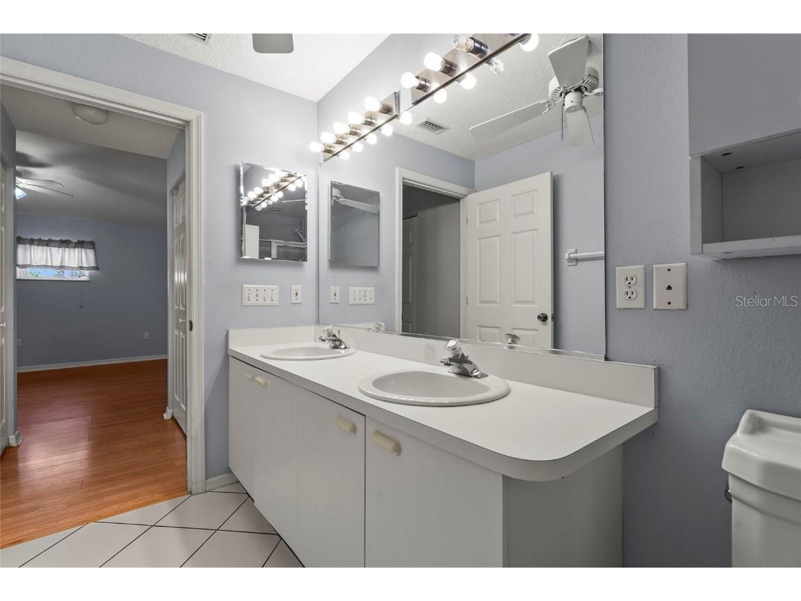 2417 Fairway Oaks Drive #22 Palmetto FL 34221 A4657498 image36