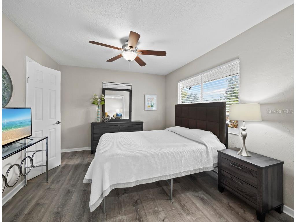 2417 Parson Lane Sarasota FL 34239 A4675748 image13