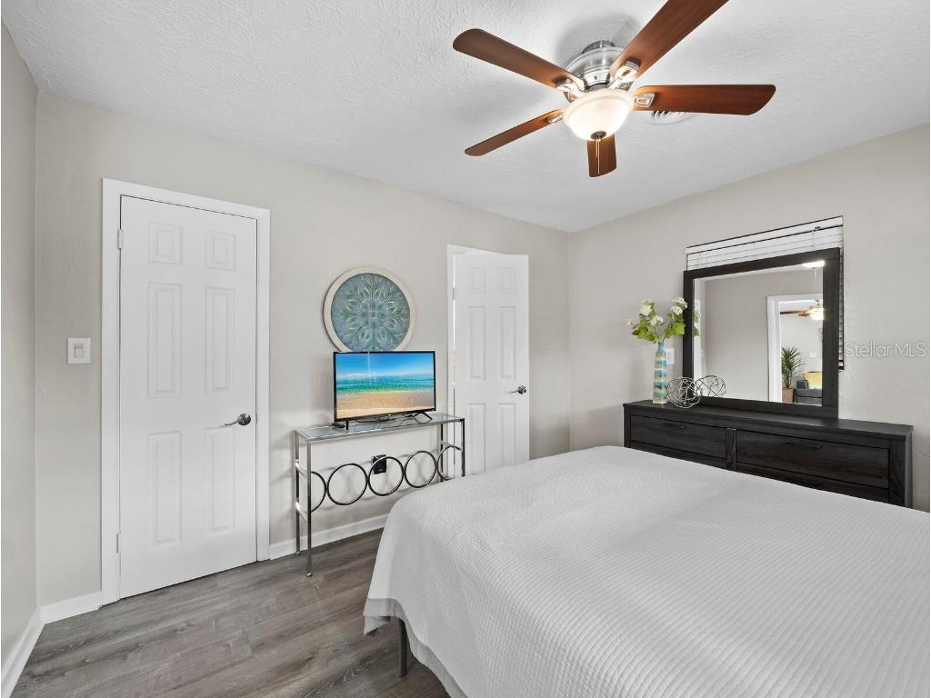 2417 Parson Lane Sarasota FL 34239 A4675748 image14