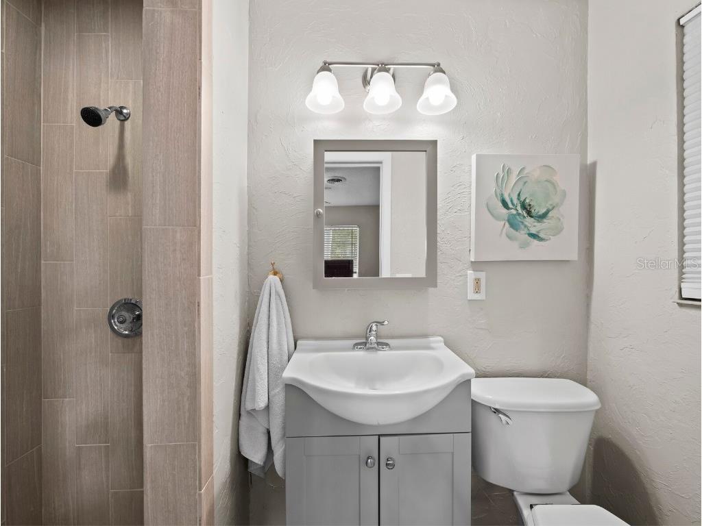 2417 Parson Lane Sarasota FL 34239 A4675748 image16