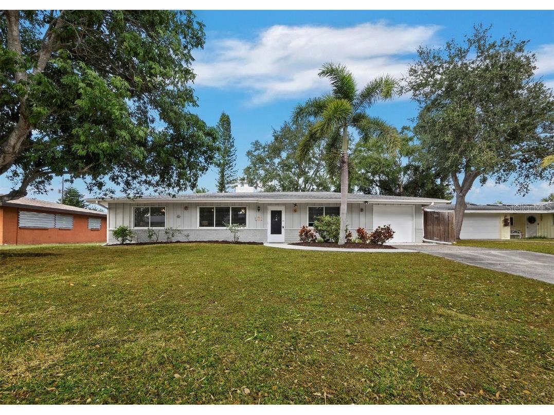 2417 Parson Lane Sarasota FL 34239 A4675748 image2