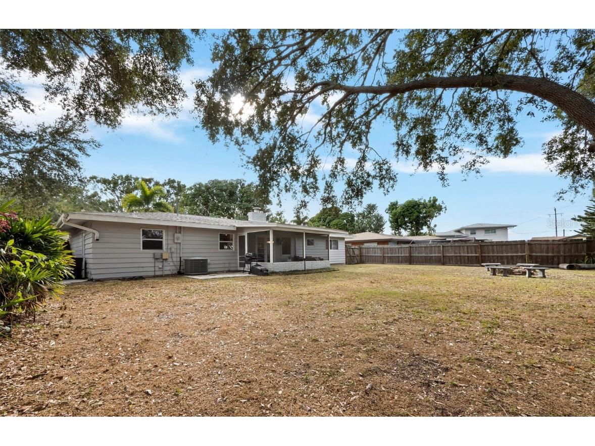 2417 Parson Lane Sarasota FL 34239 A4675748 image23