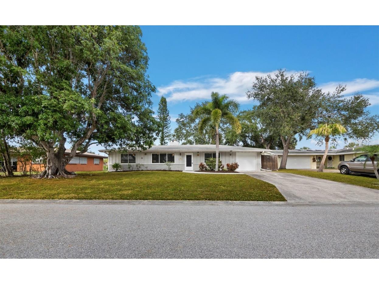 2417 Parson Lane Sarasota FL 34239 A4675748 image36