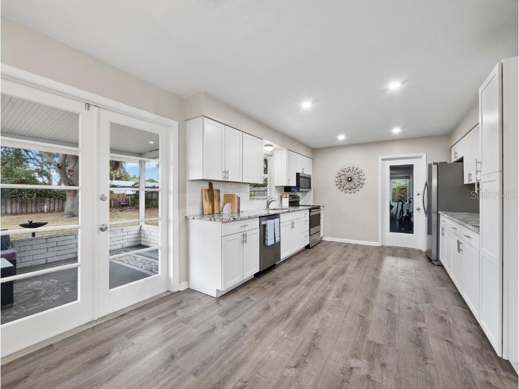 2417 Parson Lane Sarasota FL 34239 A4675748 image6