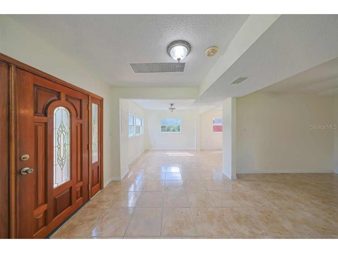 2417 S 66th Street Tampa FL 33619 TB8441080 image4