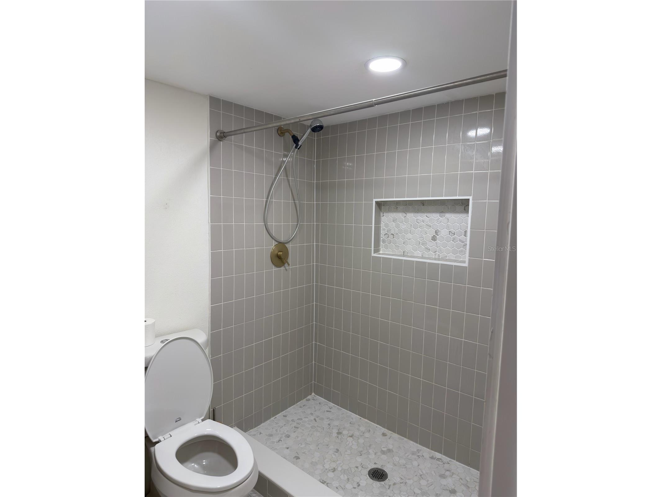 2417 W Gray Street Tampa FL 33609 TB8494648 image12