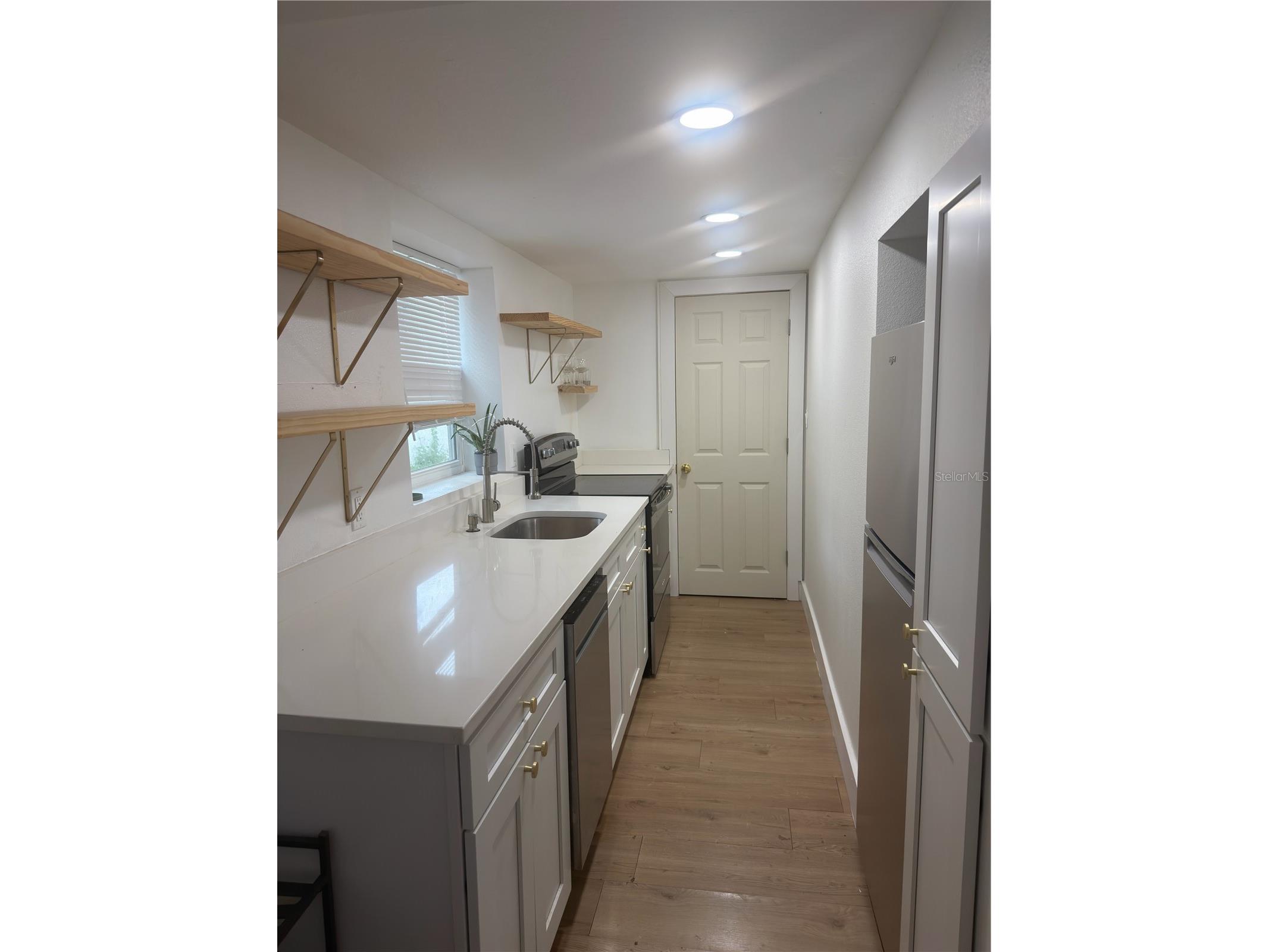 2417 W Gray Street Tampa FL 33609 TB8494648 image2