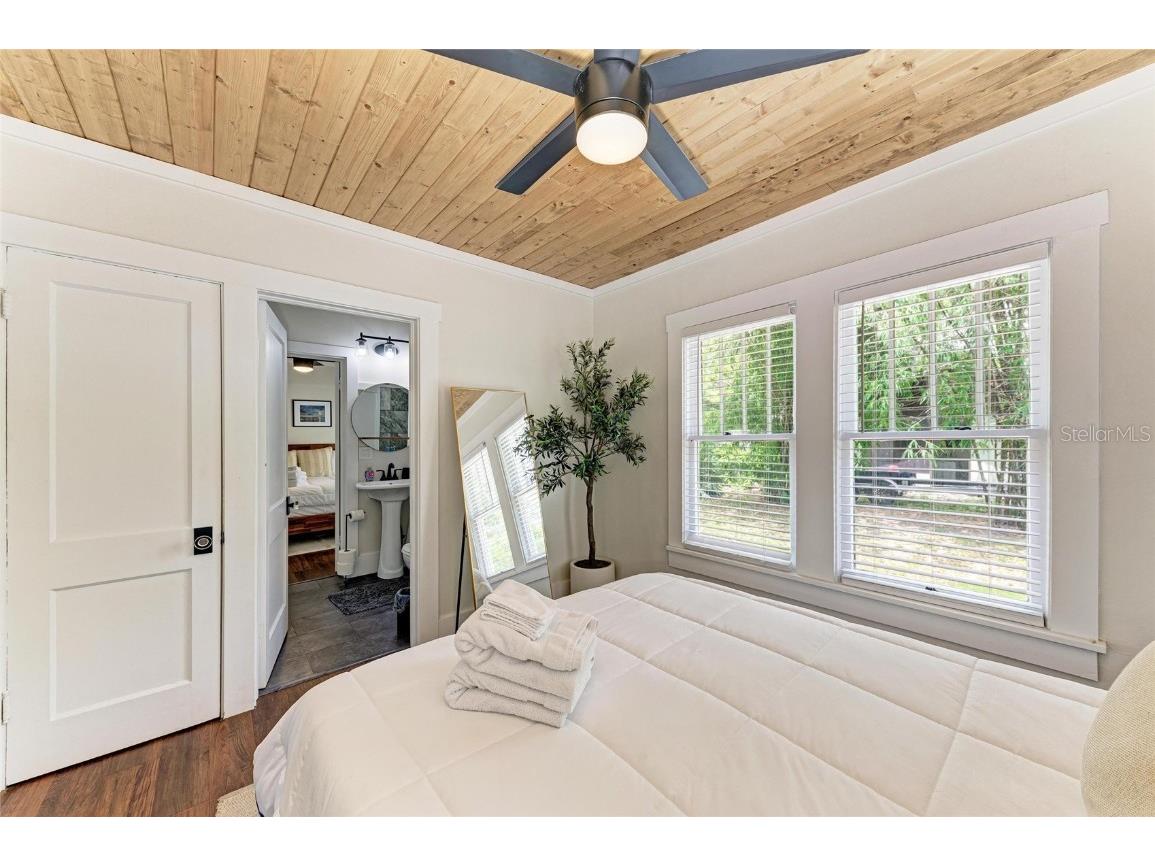 2418 12th Avenue W Bradenton FL 34205 A4664364 image26