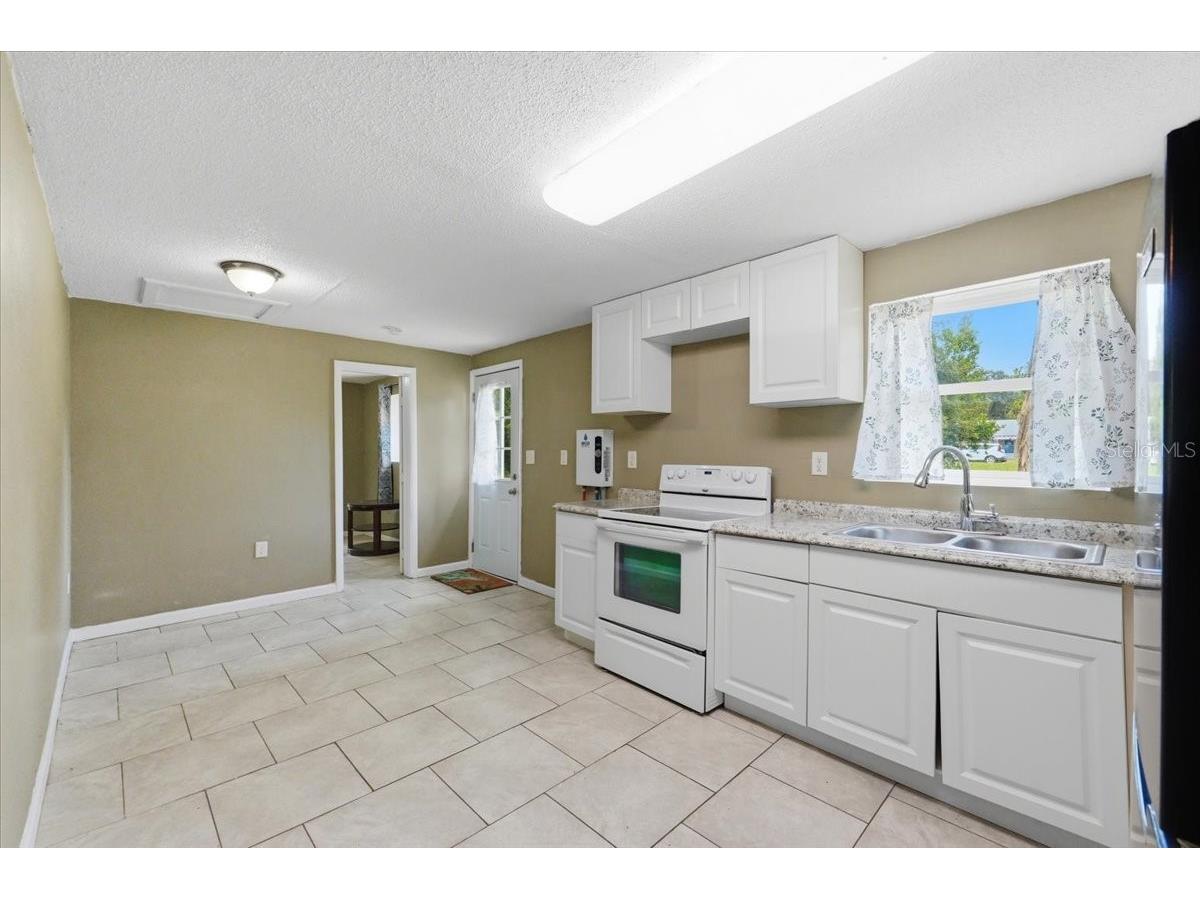 2418 Jungle Street Lakeland FL 33801 L4963236 image8