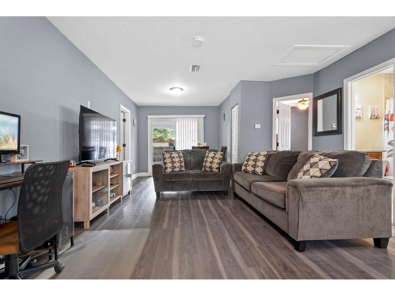 2418 South 69th Tampa FL 33619 S5149120 image14