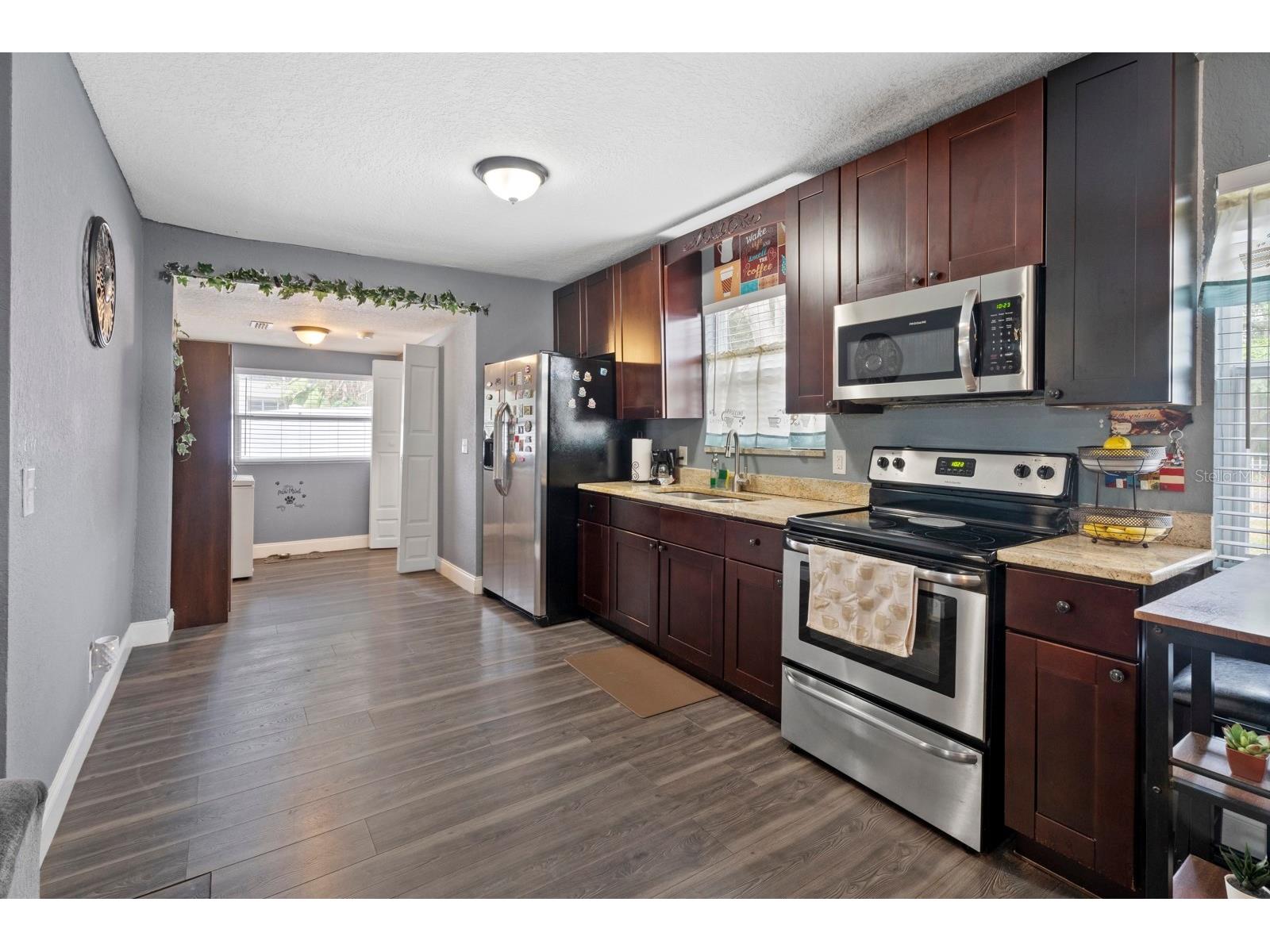 2418 South 69th Tampa FL 33619 S5149120 image6