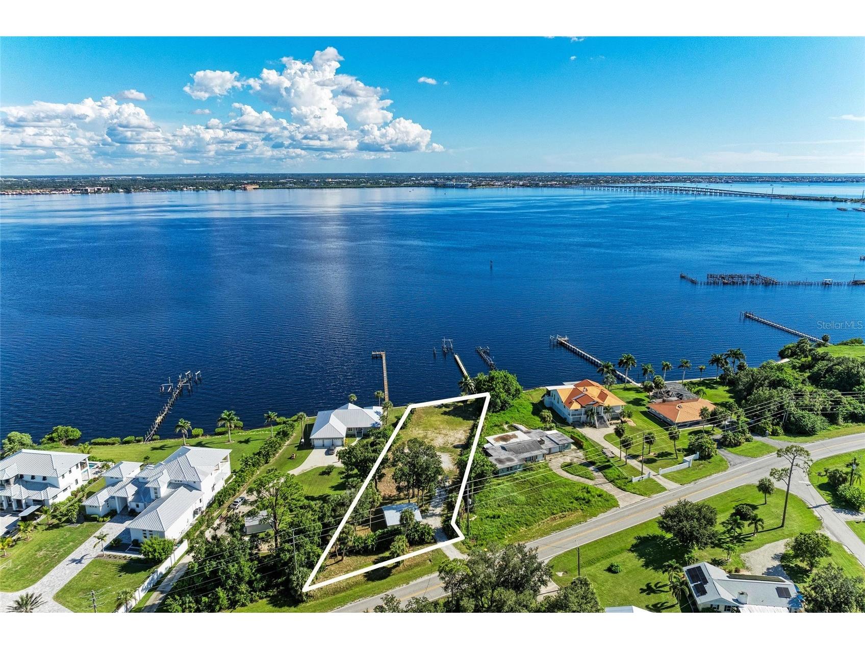 24181 Harborview Road Punta Gorda FL 33980 C7526908 image2