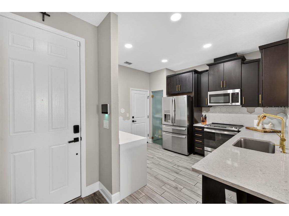 2419 Foggy Creek Circle Clearwater FL 33764 TB8450474 image4