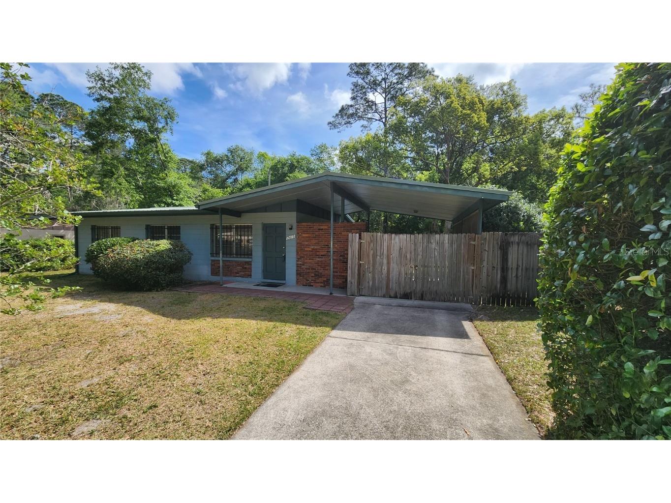 2419 NE 12th Street Gainesville FL 32609 GC512413 image1