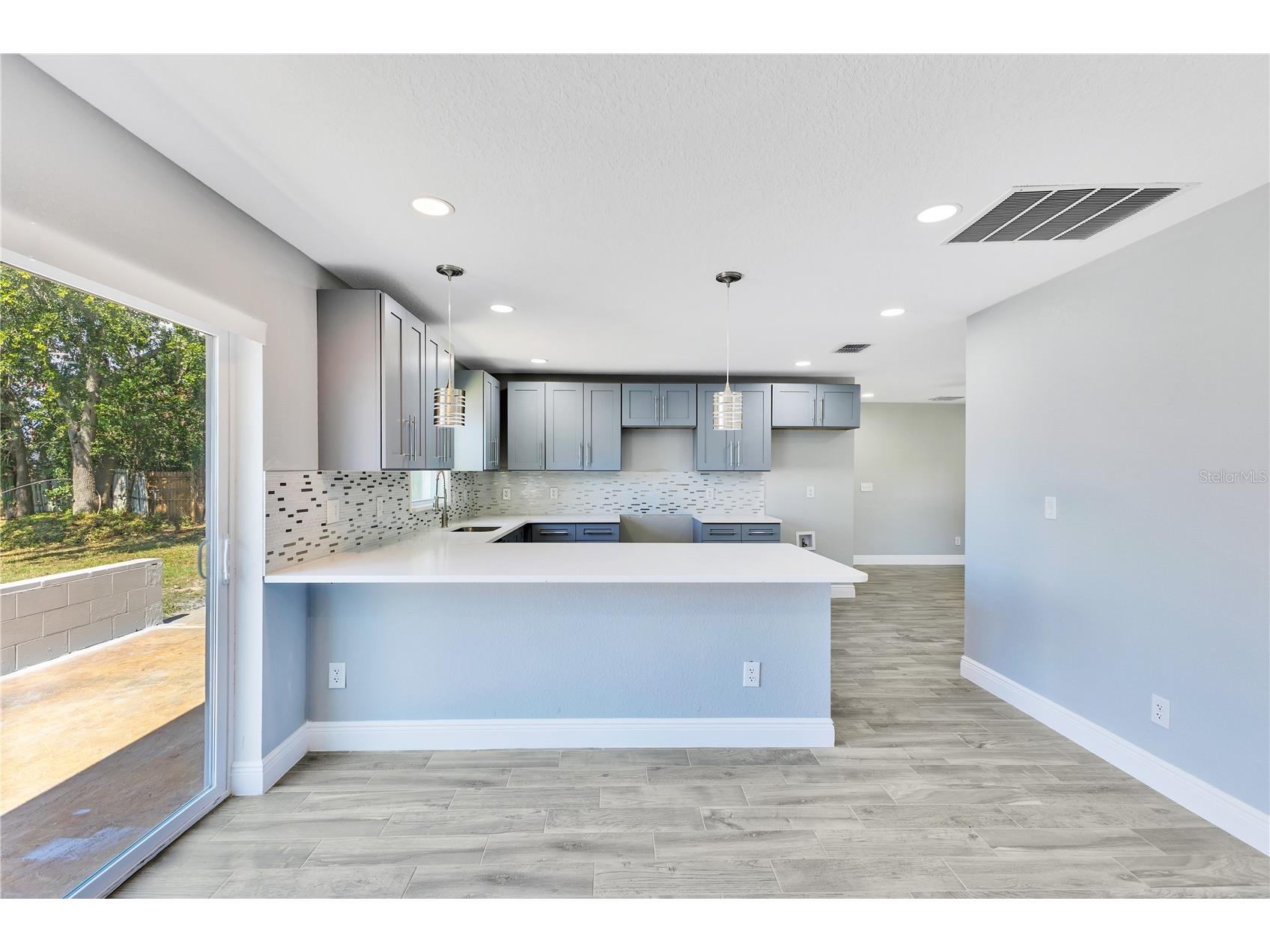 2419 Orange Center Boulevard Orlando FL 32805 O6410648 image8