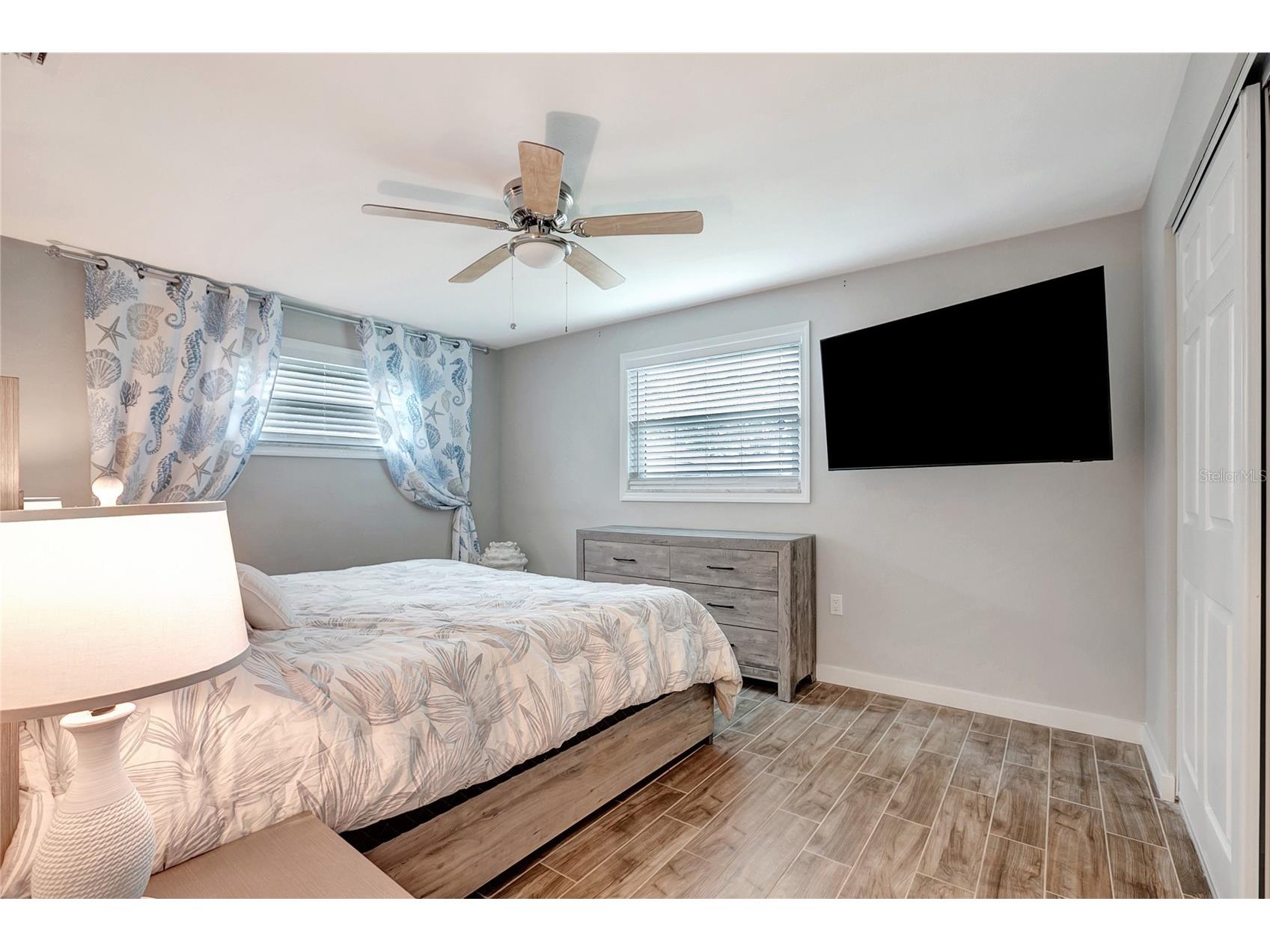 242 176th Avenue E Redington Shores FL 33708 OM722479 image24