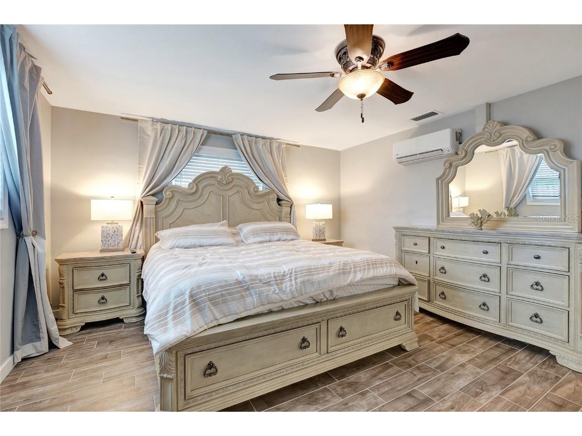 242 176th Avenue E Redington Shores FL 33708 TB8433620 image12