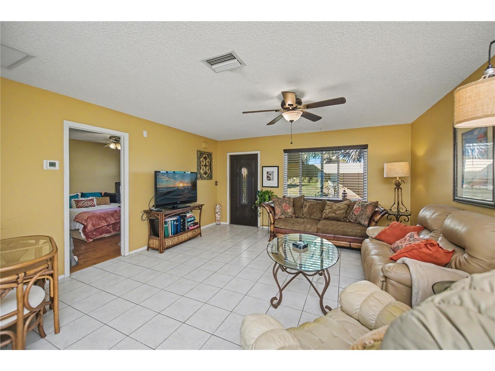 242 Annapolis Lane Rotonda West FL 33947 - OAKLAND HILLS CREEK C7520633 image11
