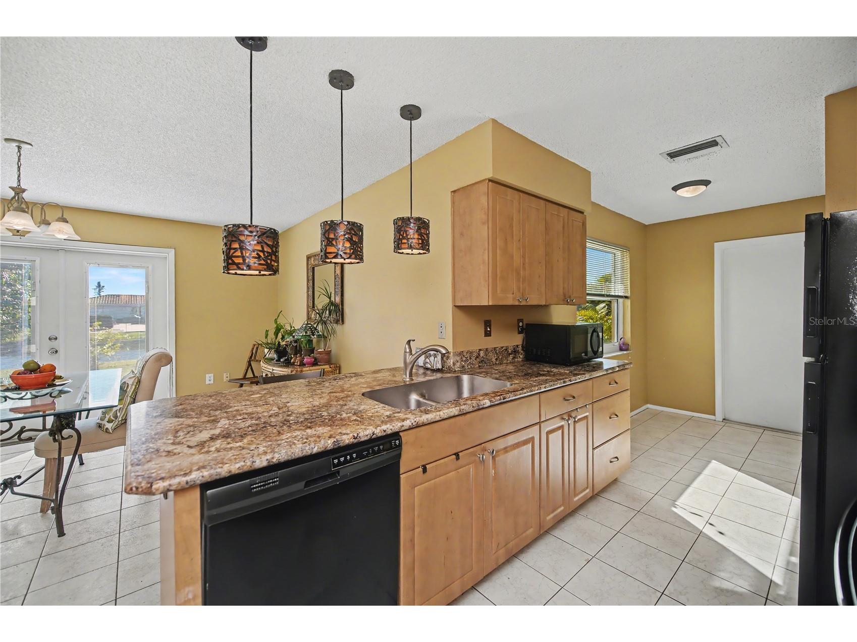 242 Annapolis Lane Rotonda West FL 33947 - OAKLAND HILLS CREEK C7520633 image18
