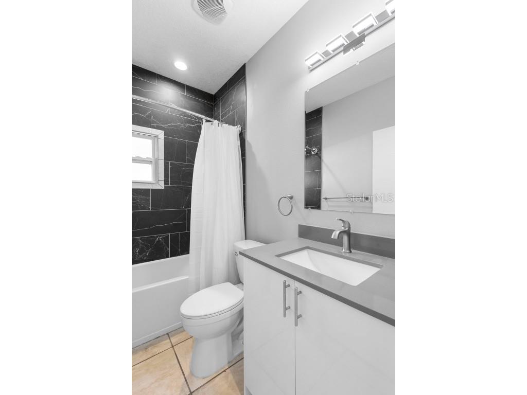 242 Dirksen Drive Debary FL 32713 C7518045 image21