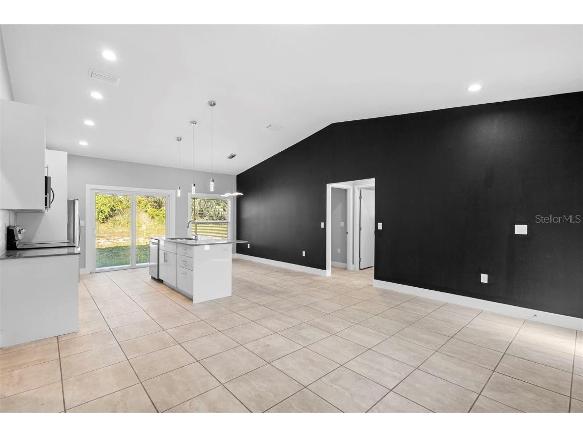 242 Dirksen Drive Debary FL 32713 C7518045 image9