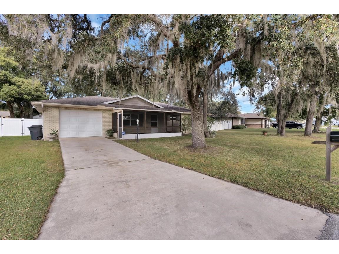 242 Eldorado Drive Debary FL 32713 O6154454 image1