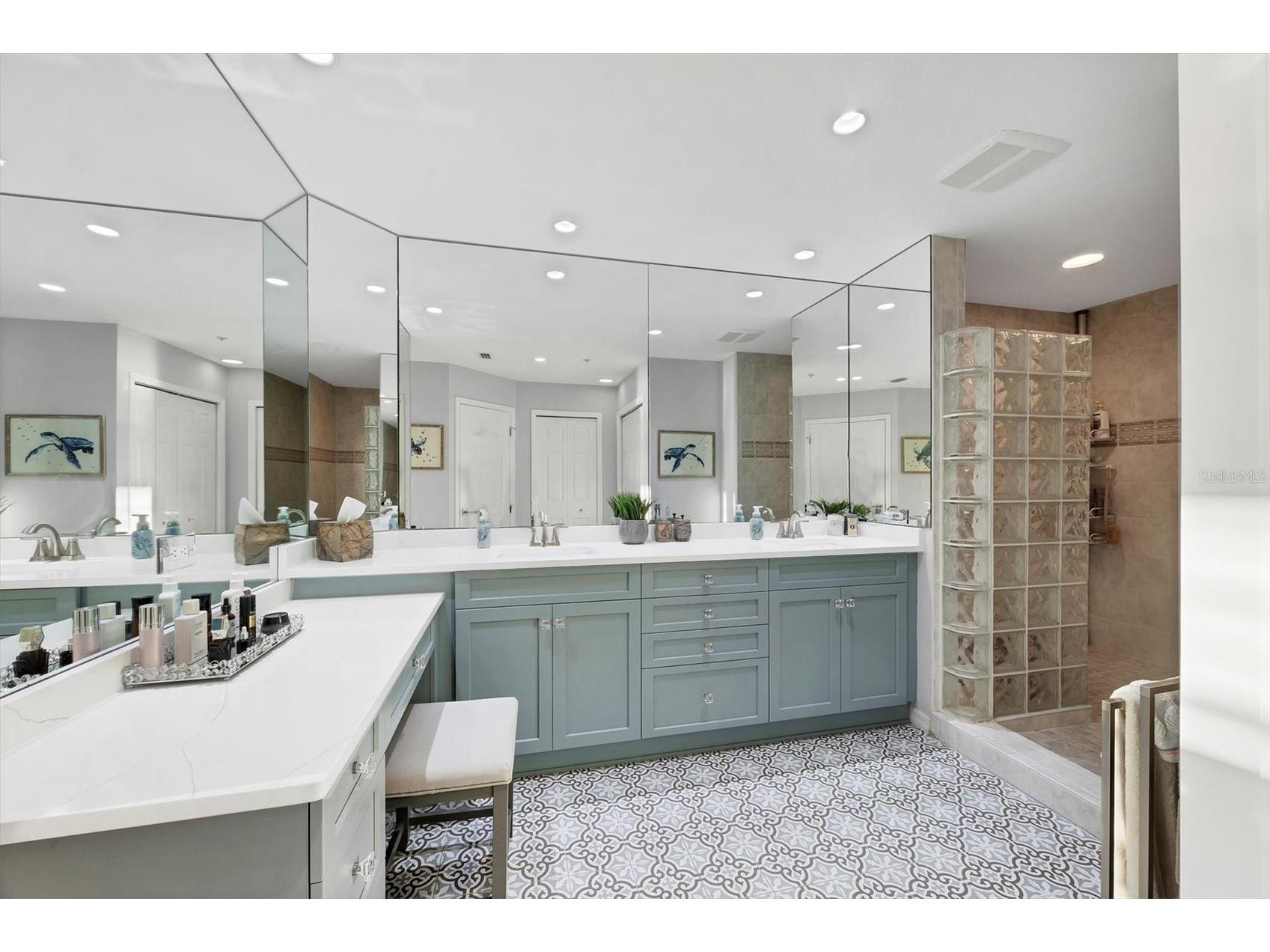 242 Hidden Bay Drive #302 Osprey FL 34229 - LITTLE SARASOTA BAY A4678187 image14