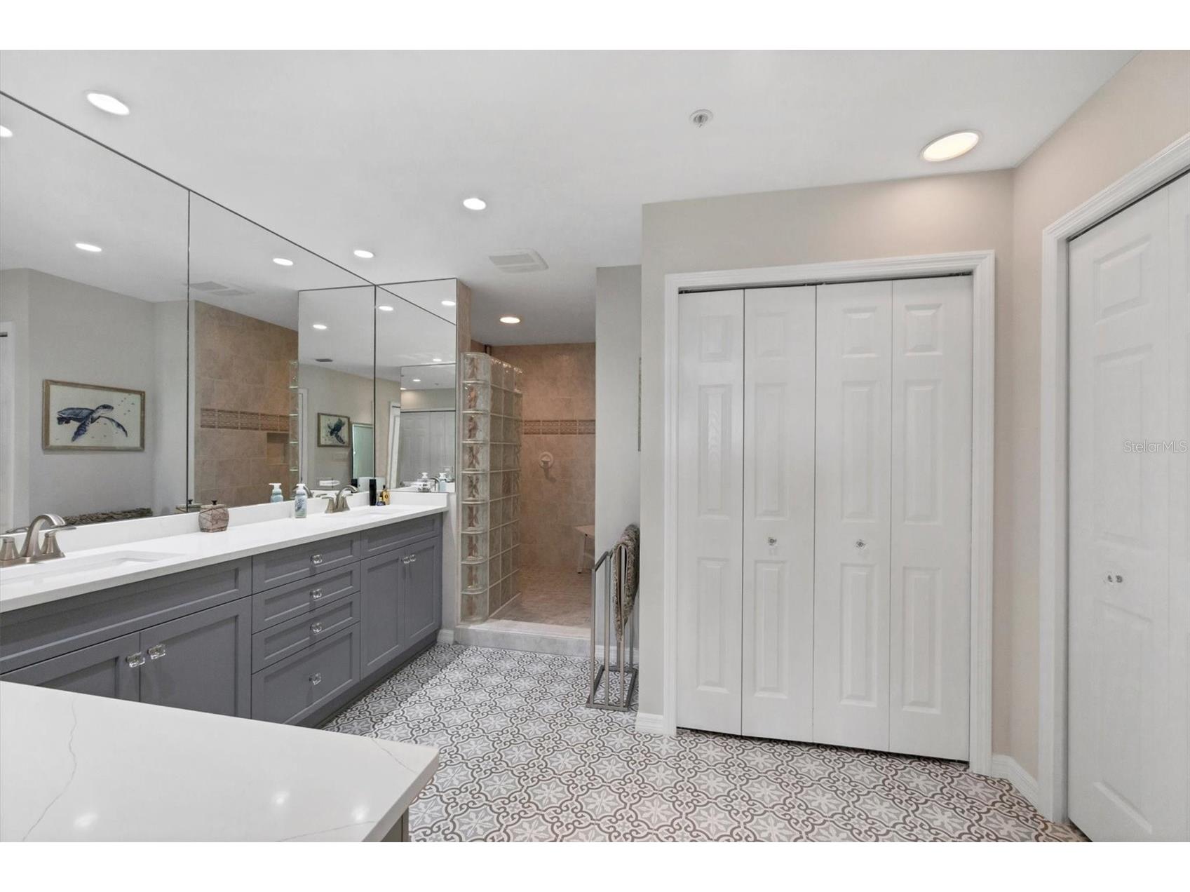 242 Hidden Bay Drive #302 Osprey FL 34229 - LITTLE SARASOTA BAY A4678187 image15