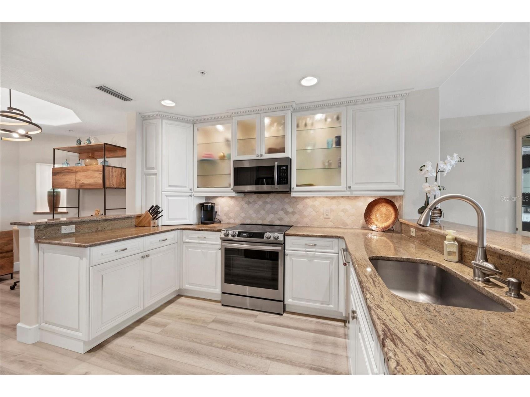 242 Hidden Bay Drive #302 Osprey FL 34229 - LITTLE SARASOTA BAY A4678187 image5