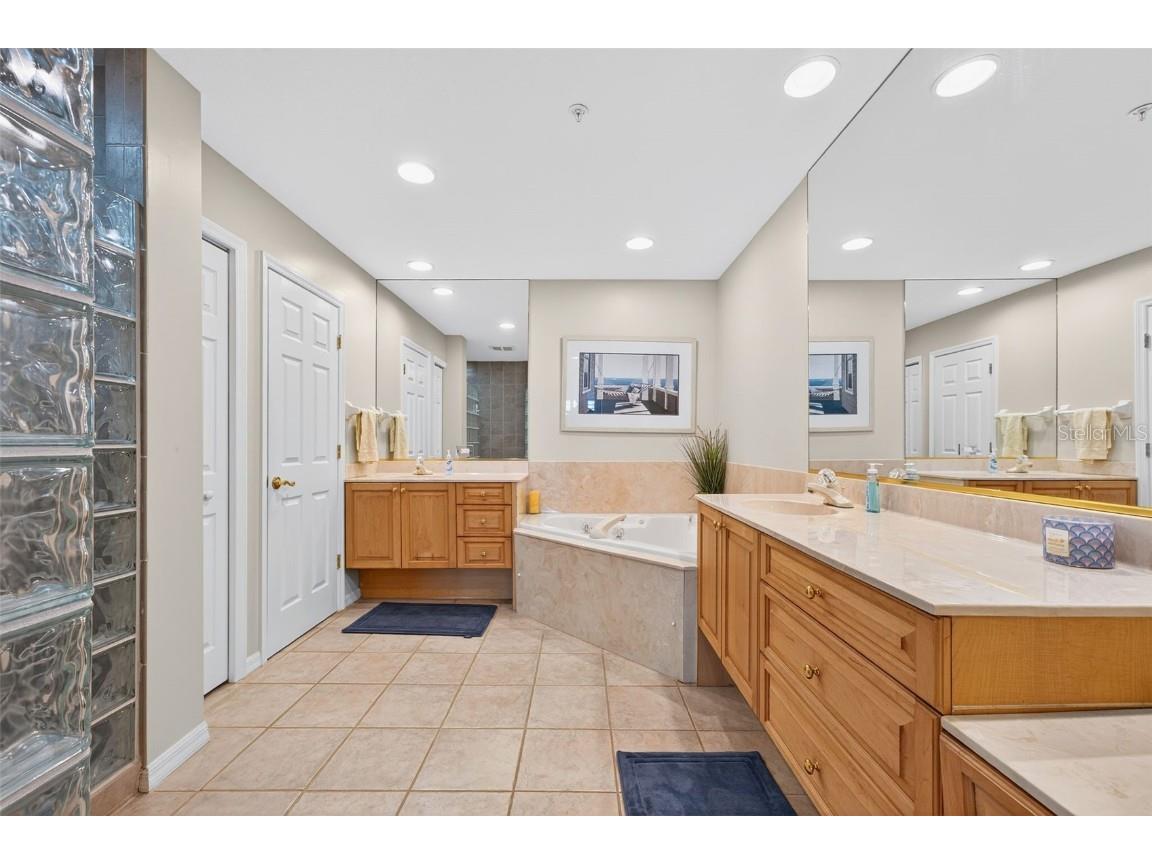 242 Hidden Bay Drive #401 Osprey FL 34229 D6143964 image31