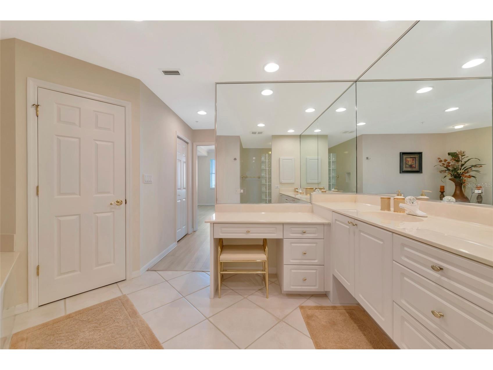 242 Hidden Bay Drive #602 Osprey FL 34229 - LITTLE SARASOTA BAY A4678883 image16