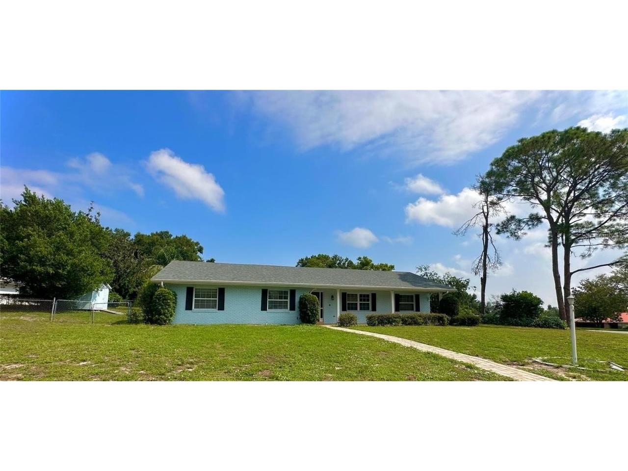 242 Lake Ring Drive Winter Haven FL 33884 W7857602 image1