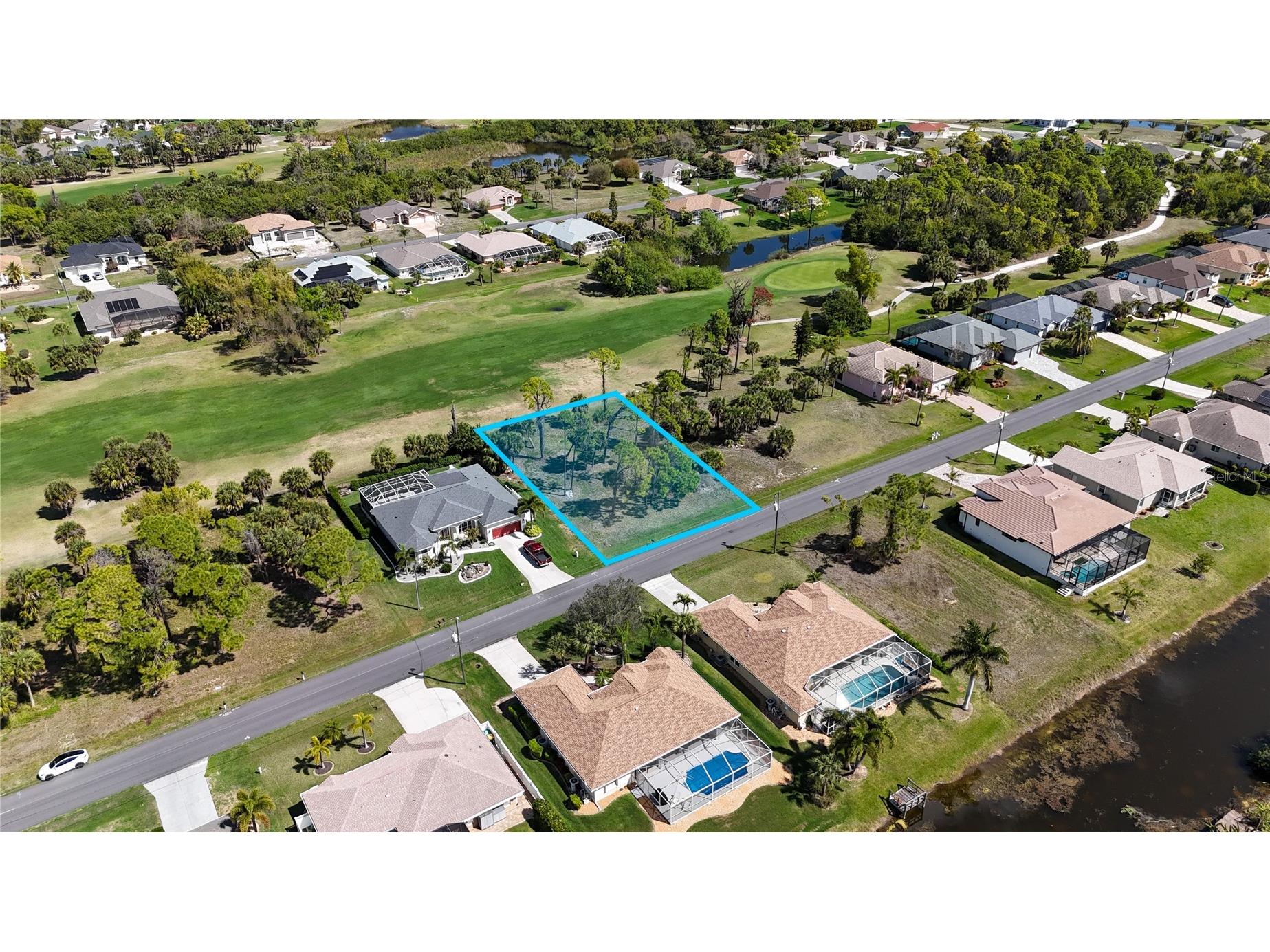 242 Marker Road Rotonda West FL 33947 D6146543 image1