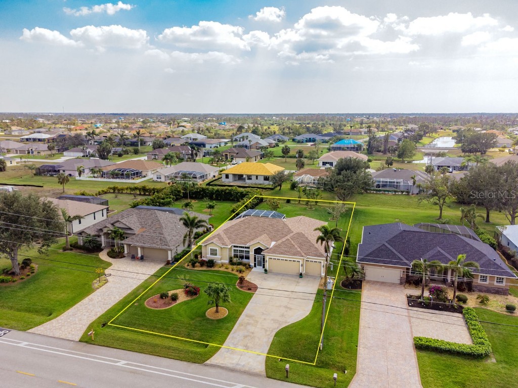 242 Rotonda Boulevard E Rotonda West FL 33947 D6129306 image1