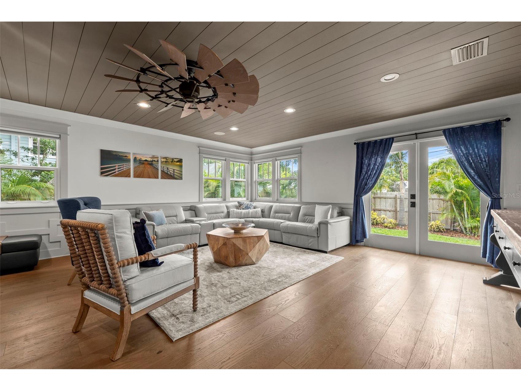 2420 14th Street N Saint Petersburg FL 33704 TB8470901 image19