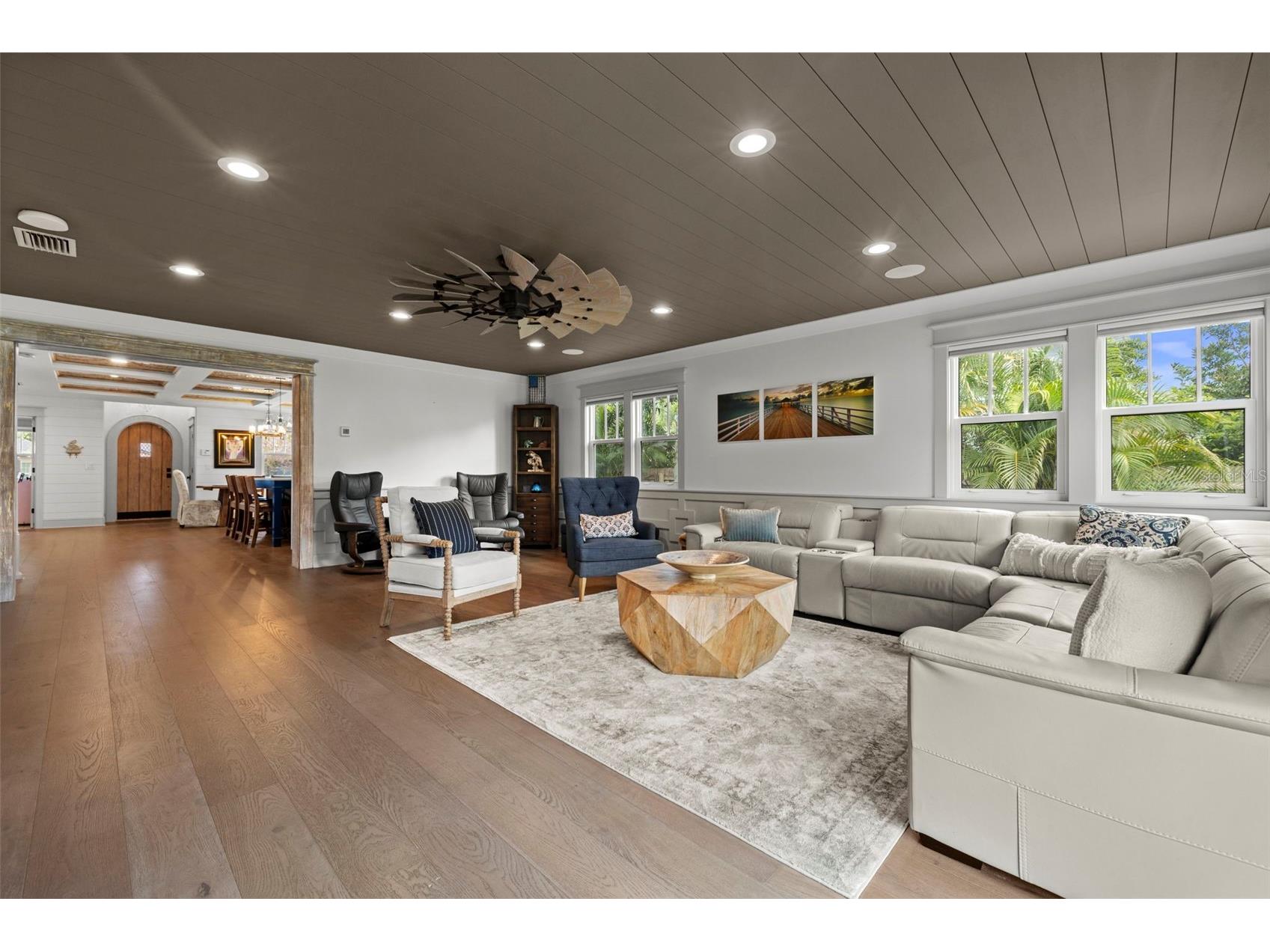 2420 14th Street N Saint Petersburg FL 33704 TB8470901 image21