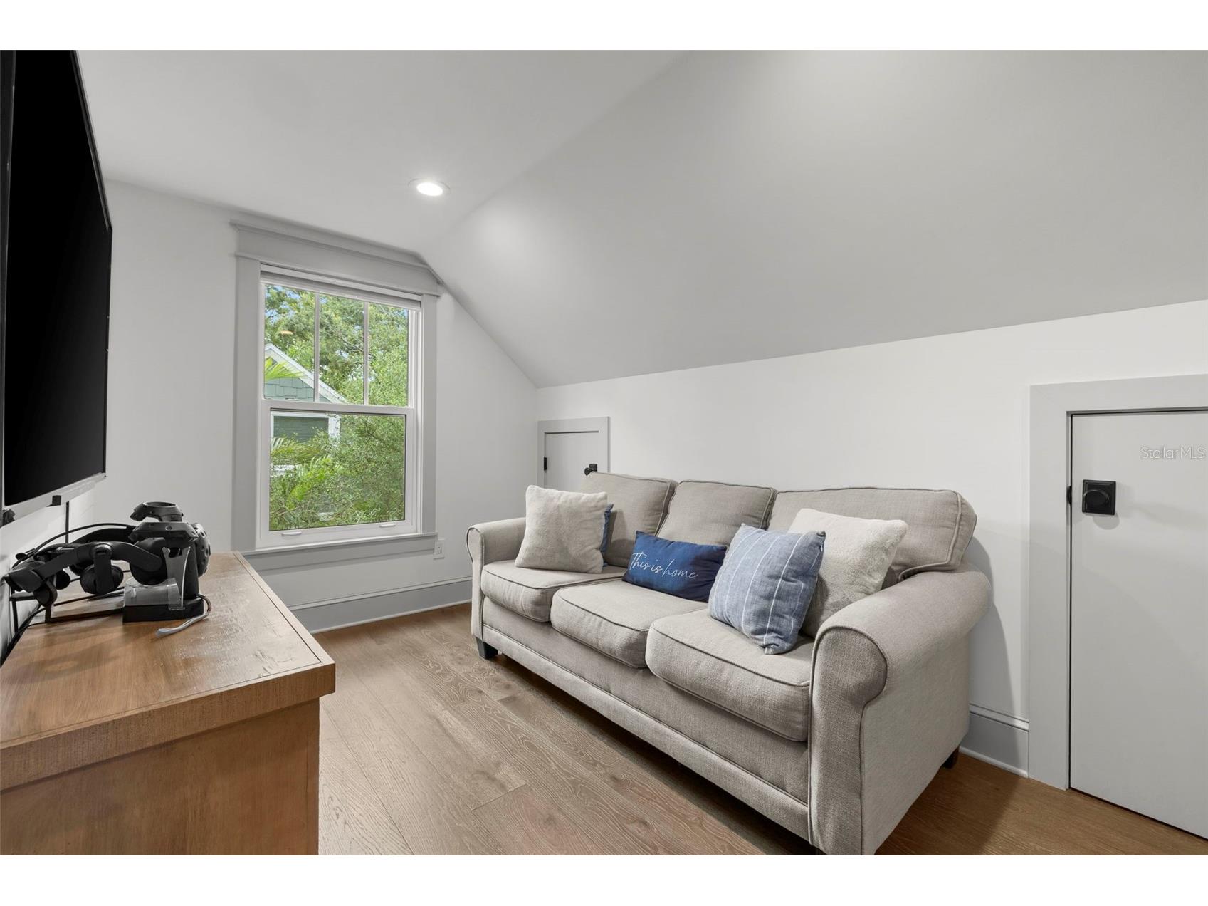 2420 14th Street N Saint Petersburg FL 33704 TB8470901 image31