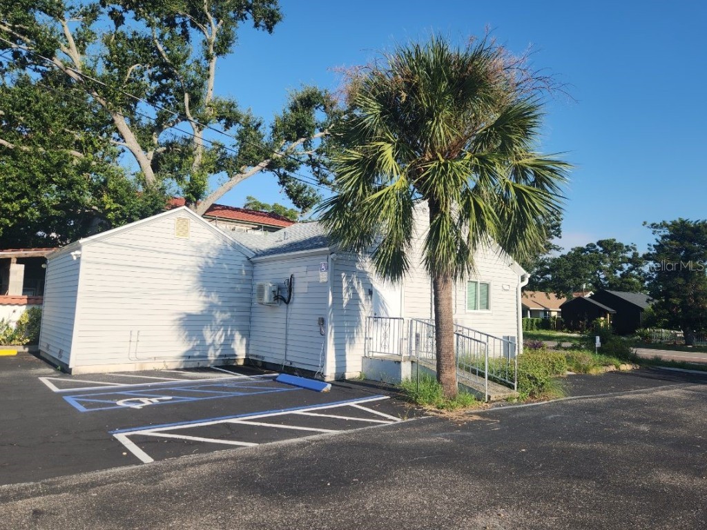 2420 1st Avenue N Saint Petersburg FL 33713 TB8419559 image3